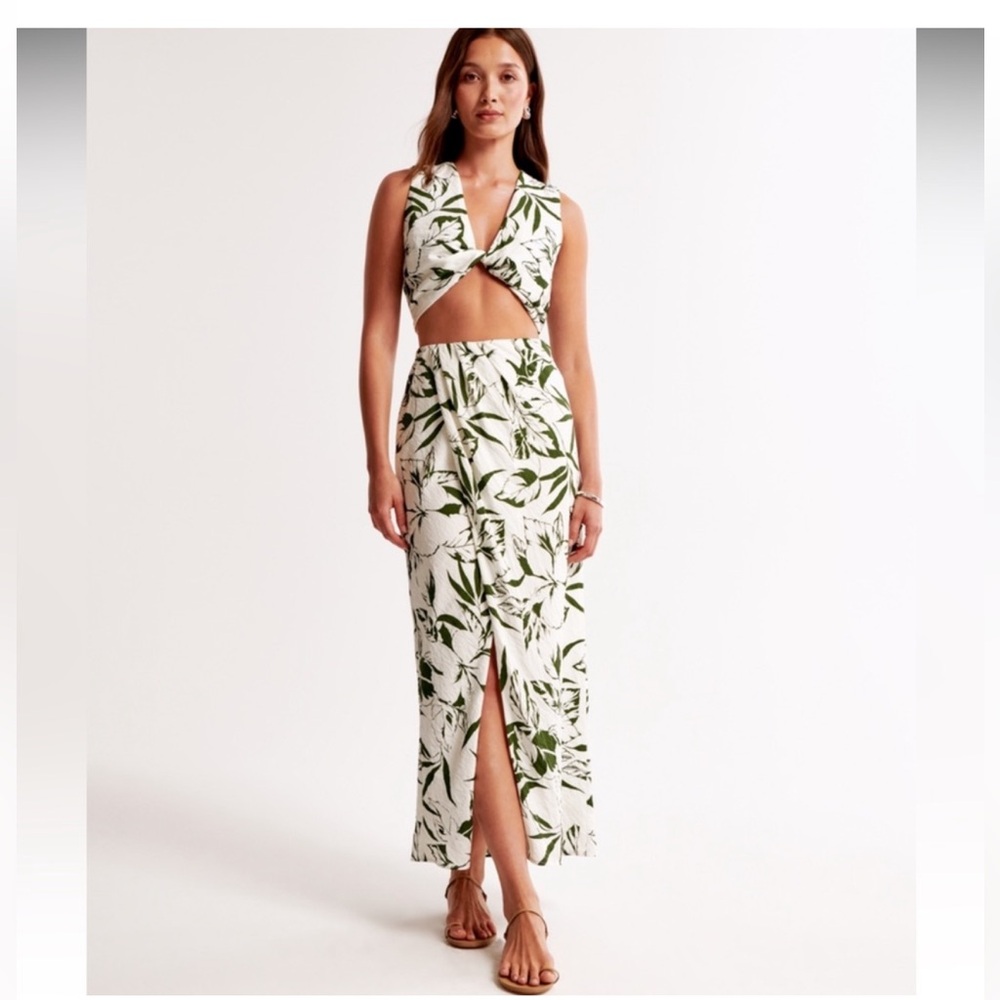 NWOT Abercrombie & Fitch Mid-Rise Sarong Maxi Skirt - Size Small